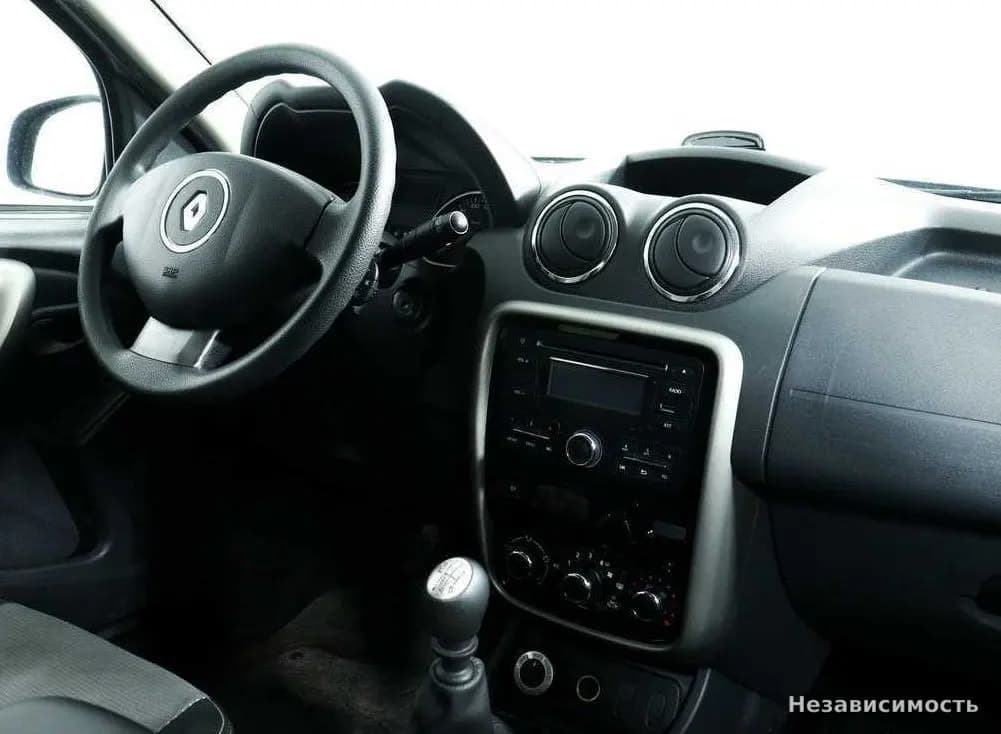 Renault Duster 2014 с пробегом — фото 9