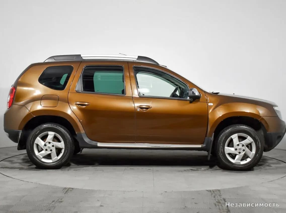Renault Duster 2012 с пробегом — фото 4