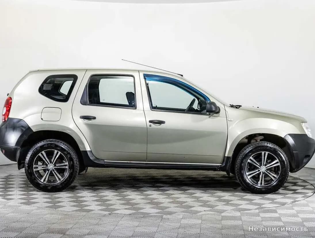 Renault Duster 2012 с пробегом — фото 4