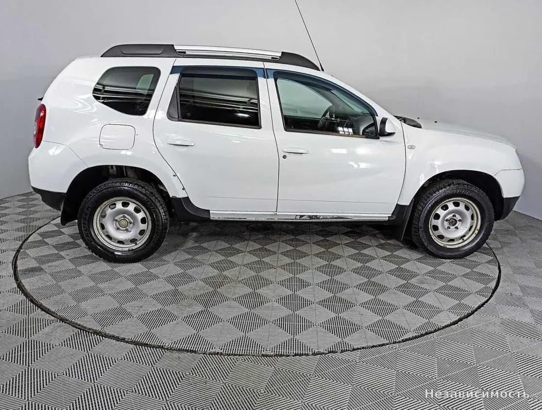 Renault Duster 2012 с пробегом — фото 4