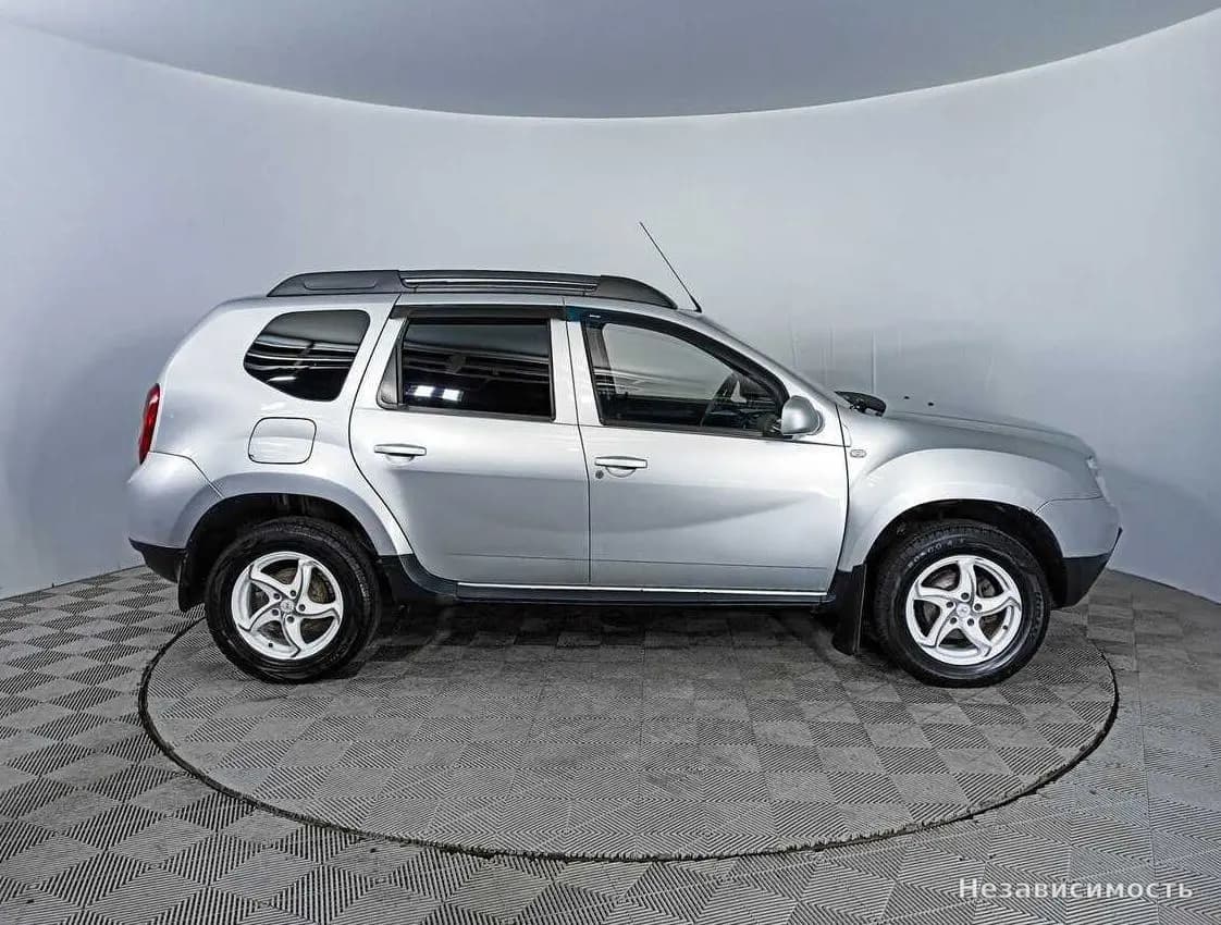 Renault Duster 2012 с пробегом — фото 4