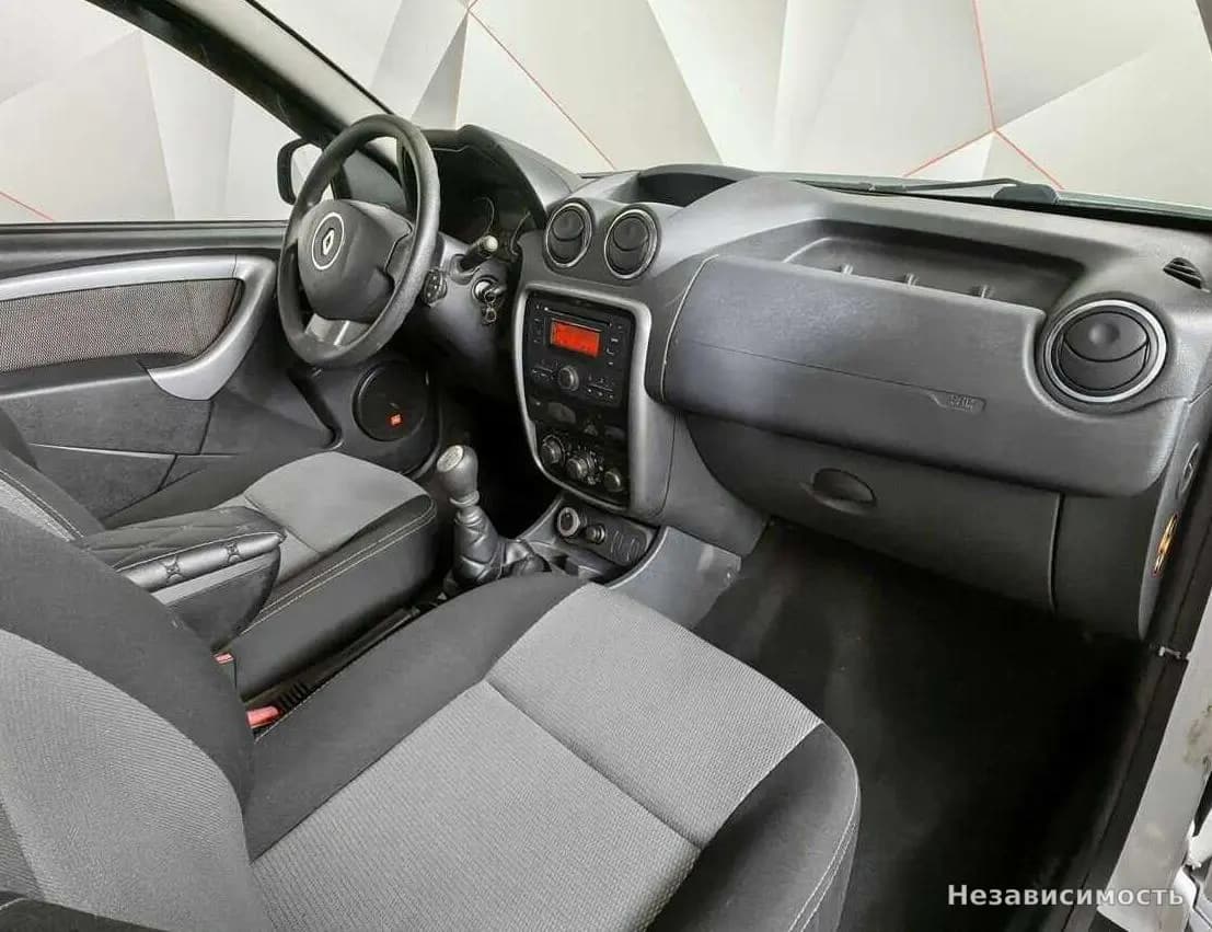 Renault Duster 2012 с пробегом — фото 9