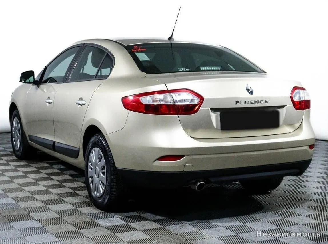 Renault Fluence 2012 с пробегом — фото 6