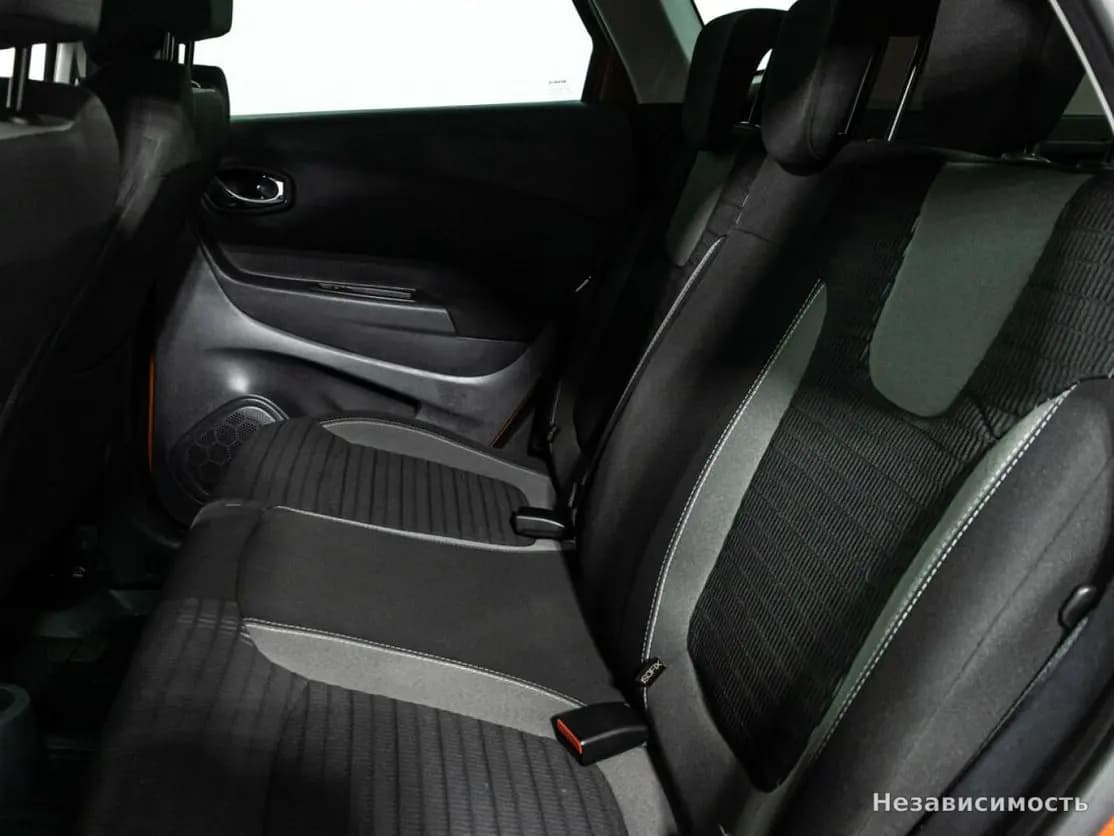 Renault Kaptur 2017 с пробегом — фото 10