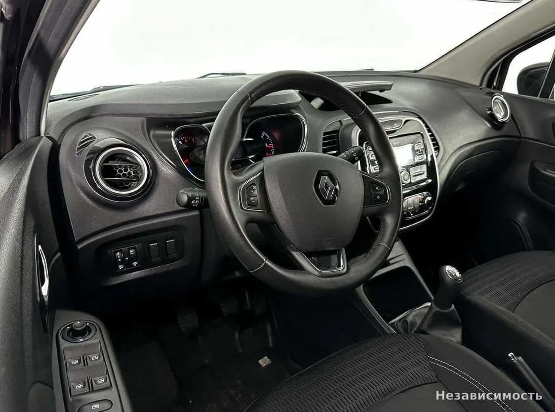 Renault Kaptur 2017 с пробегом — фото 7