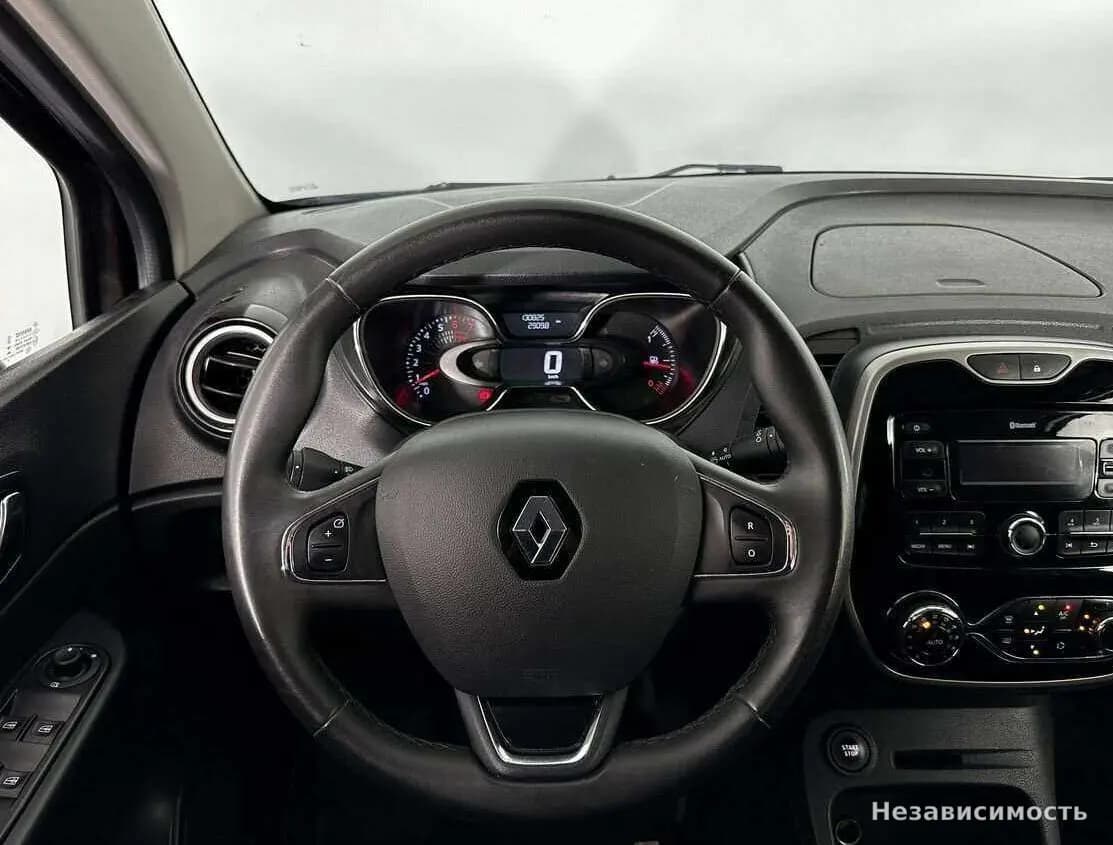 Renault Kaptur 2017 с пробегом — фото 10