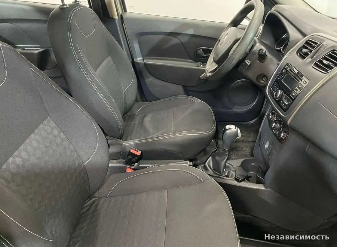 Renault Logan 2016 с пробегом — фото 10