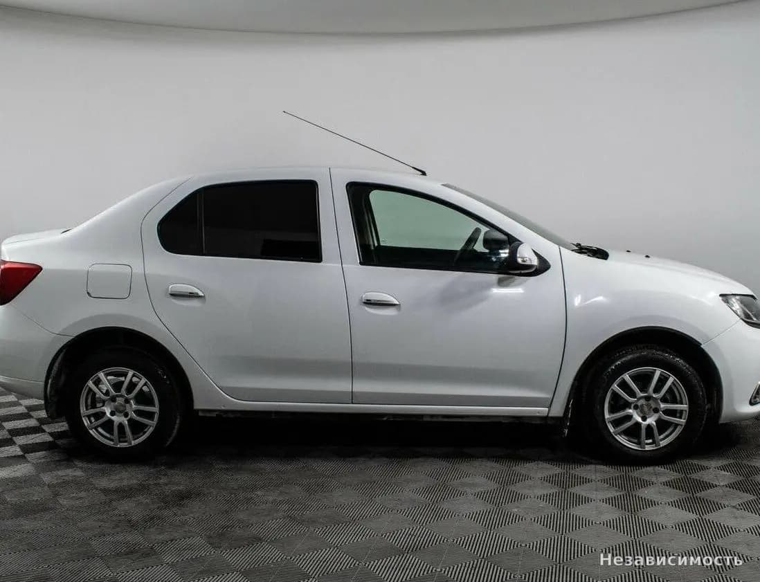 Renault Logan 2017 с пробегом — фото 4