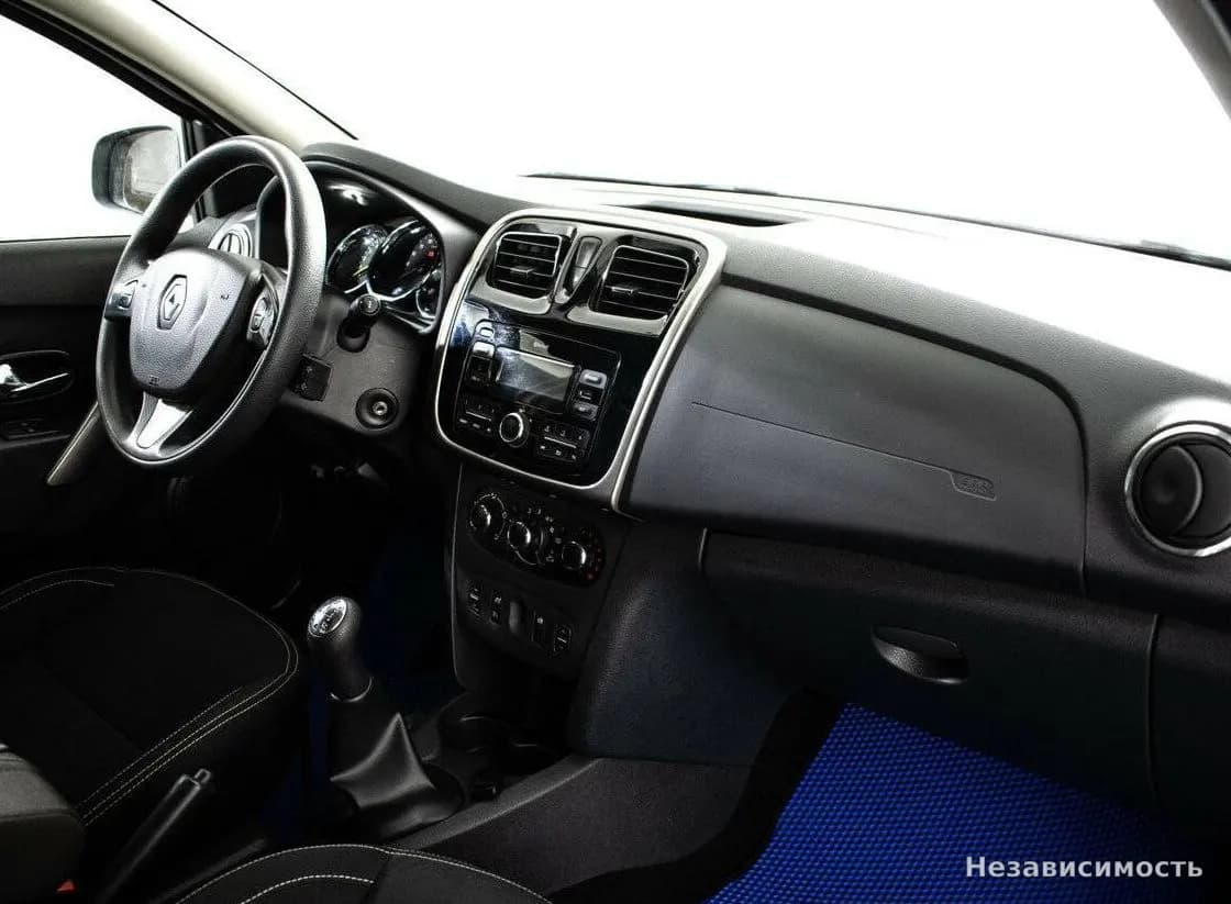 Renault Logan 2017 с пробегом — фото 9
