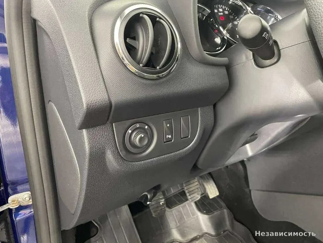 Renault Logan 2016 с пробегом — фото 9