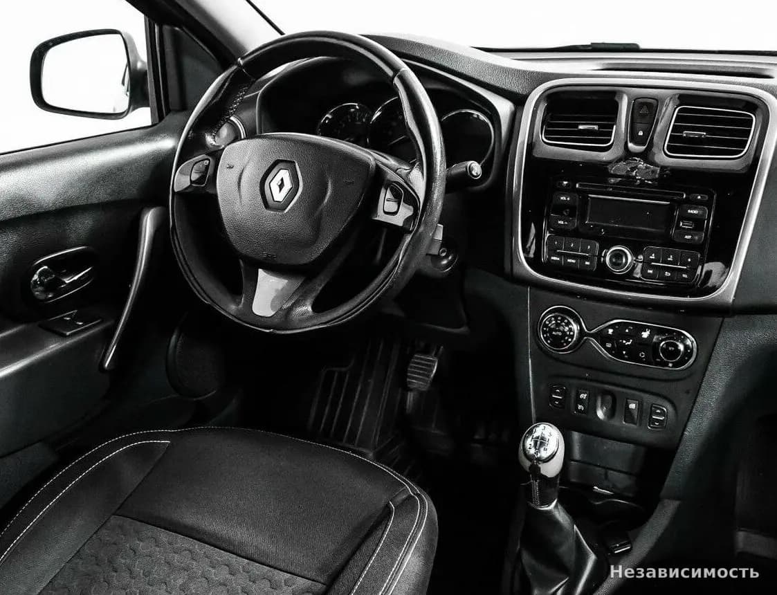 Renault Logan 2016 с пробегом — фото 9
