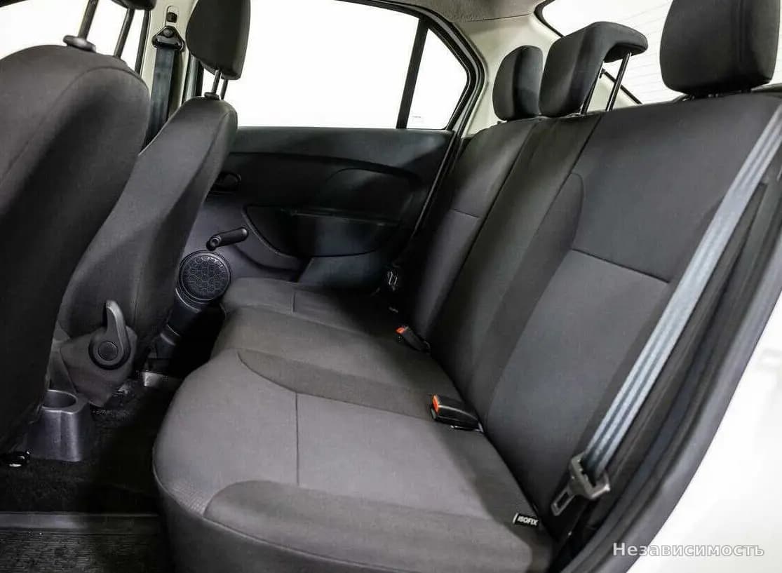 Renault Logan 2019 с пробегом — фото 8