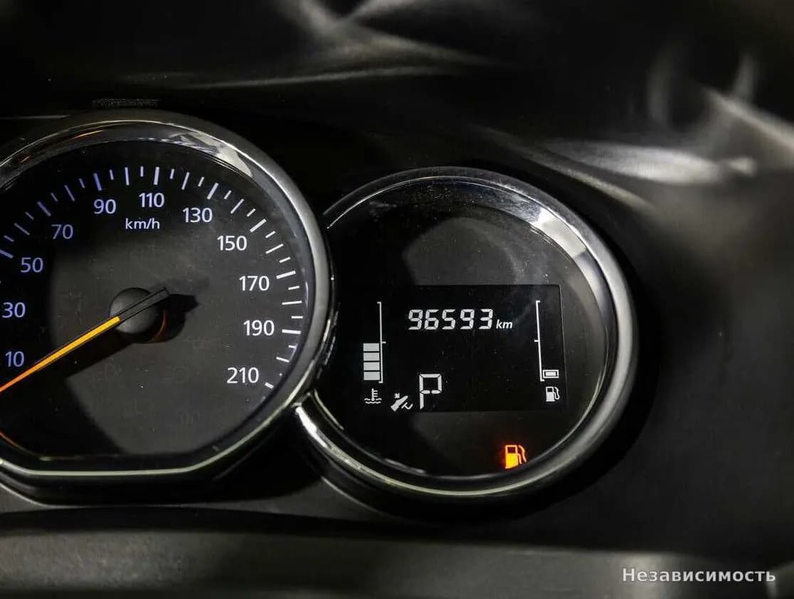 Renault Logan 2019 с пробегом — фото 10
