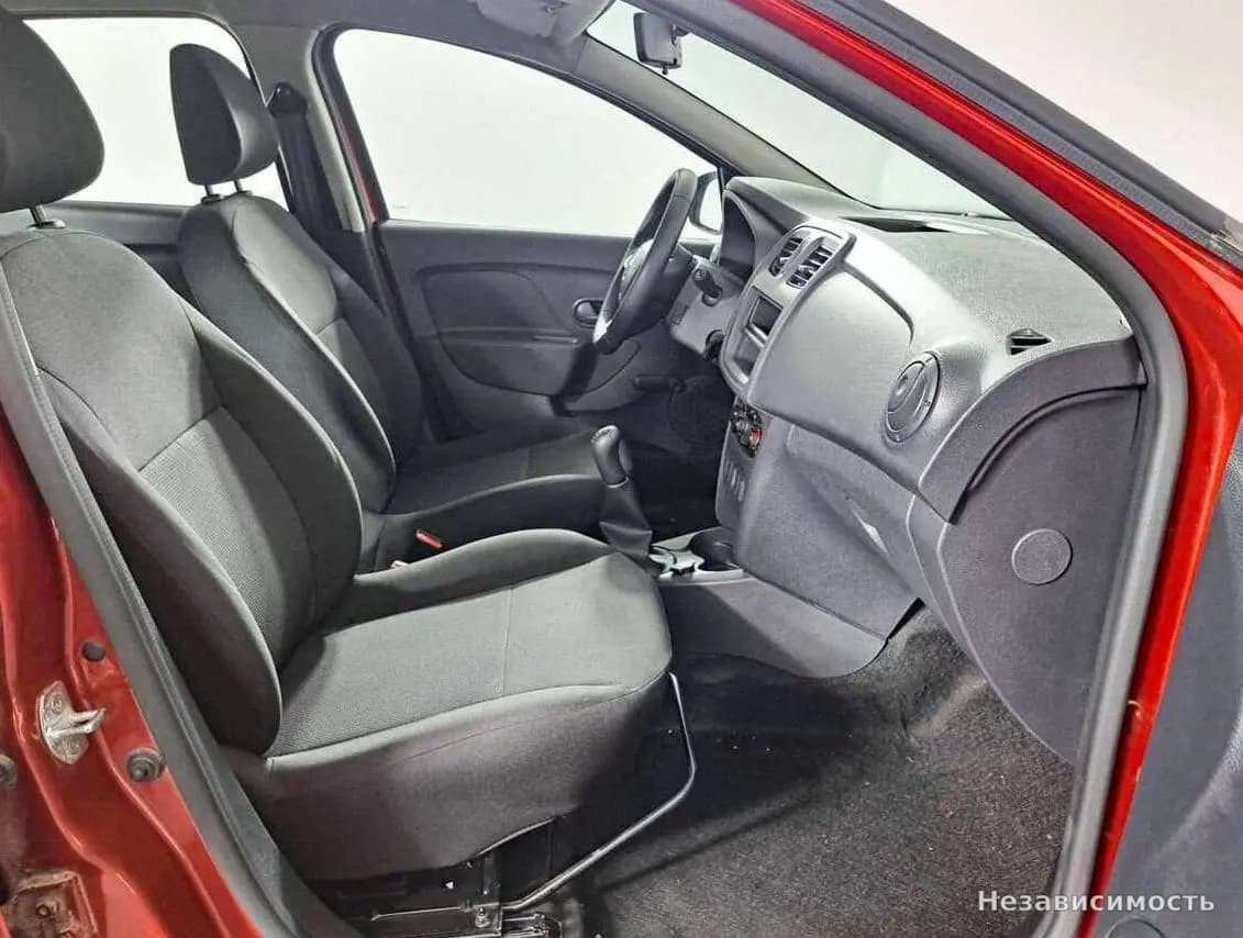 Renault Logan 2019 с пробегом — фото 9