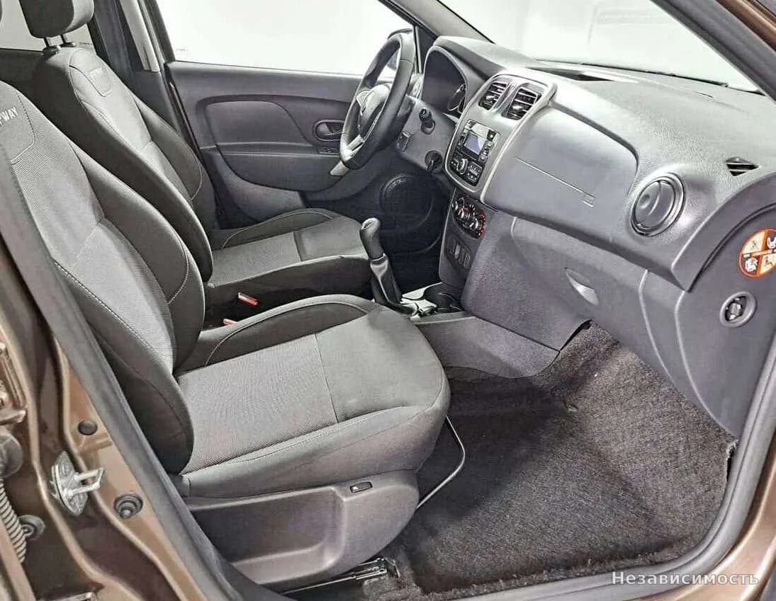 Renault Logan 2019 с пробегом — фото 9