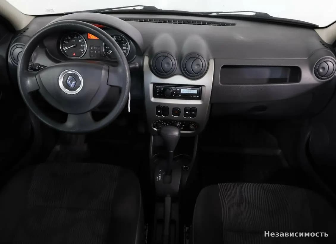 Renault Logan 2015 с пробегом — фото 7