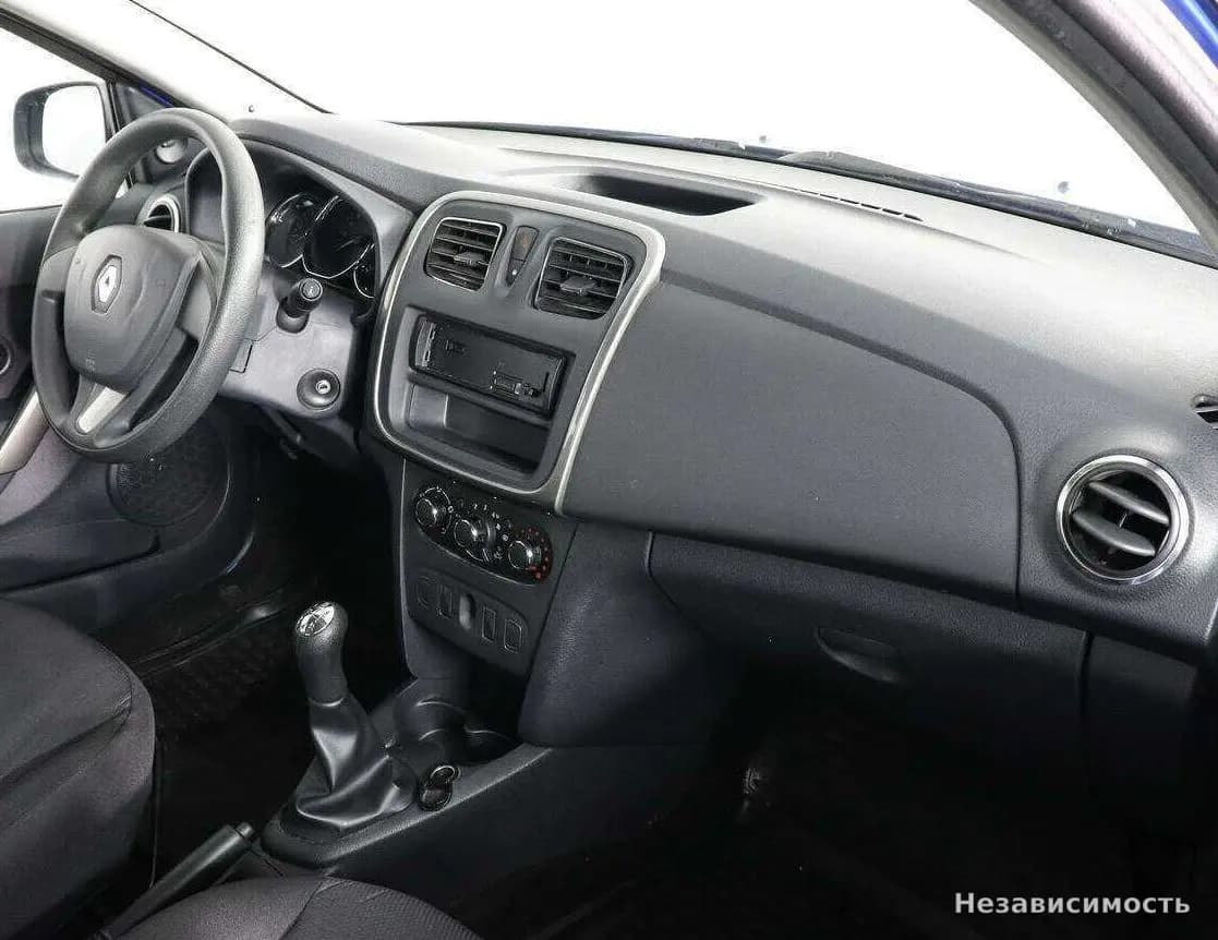 Renault Logan 2017 с пробегом — фото 10