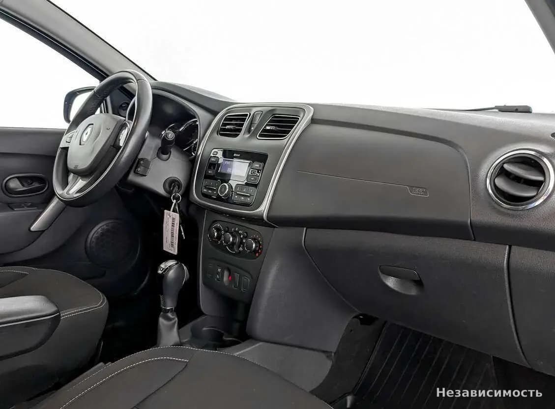 Renault Logan 2017 с пробегом — фото 9