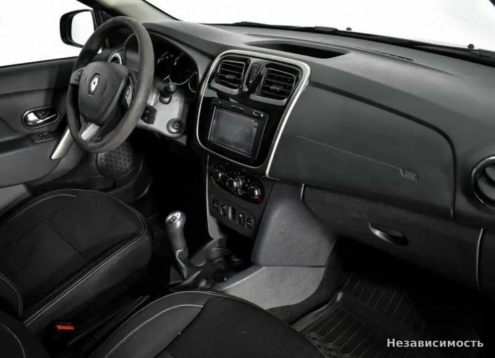 Renault Logan 2017 с пробегом — фото 10