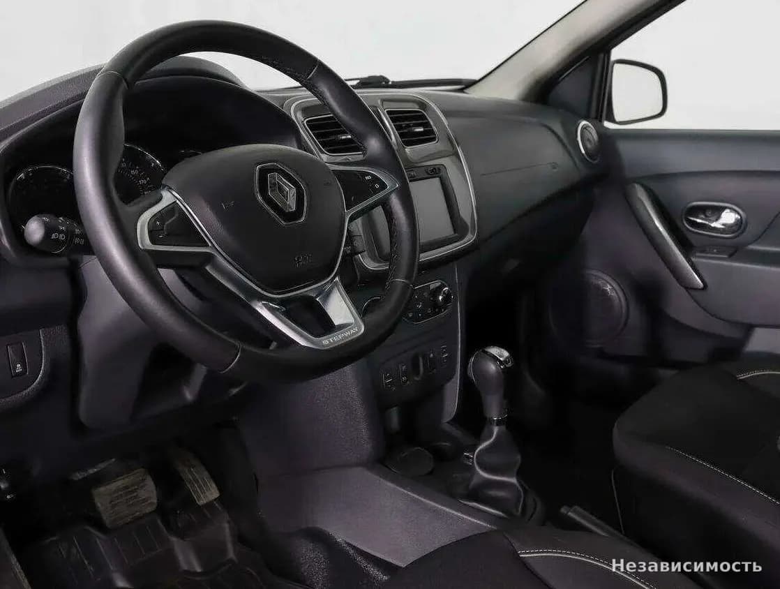 Renault Logan 2018 с пробегом — фото 9
