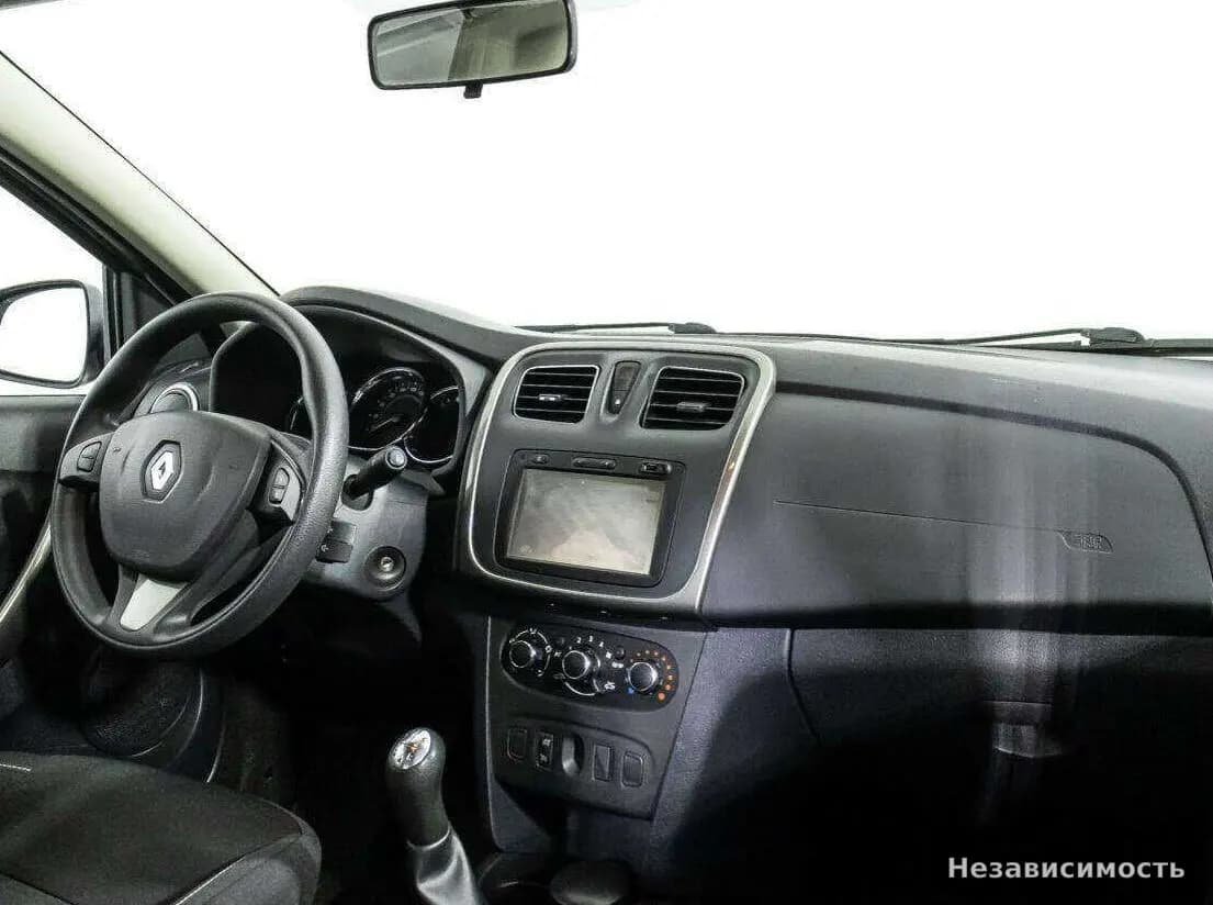Renault Sandero 2015 с пробегом — фото 9