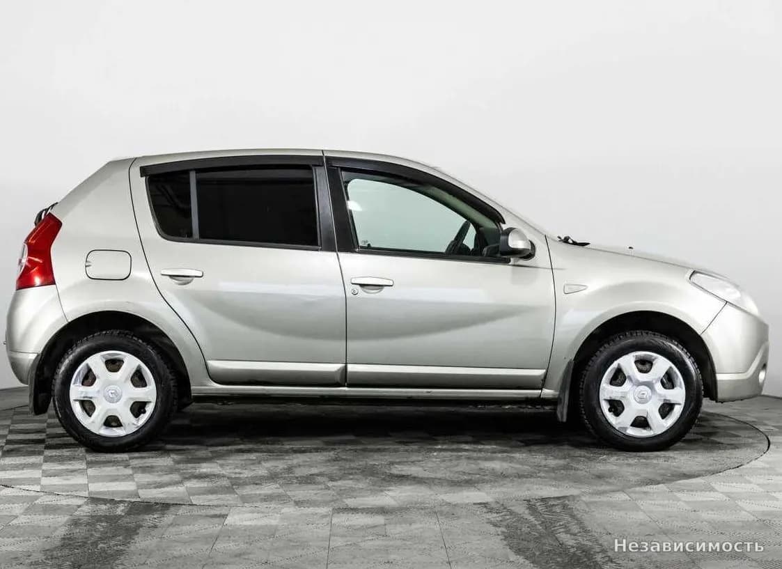 Renault Sandero 2014 с пробегом — фото 4