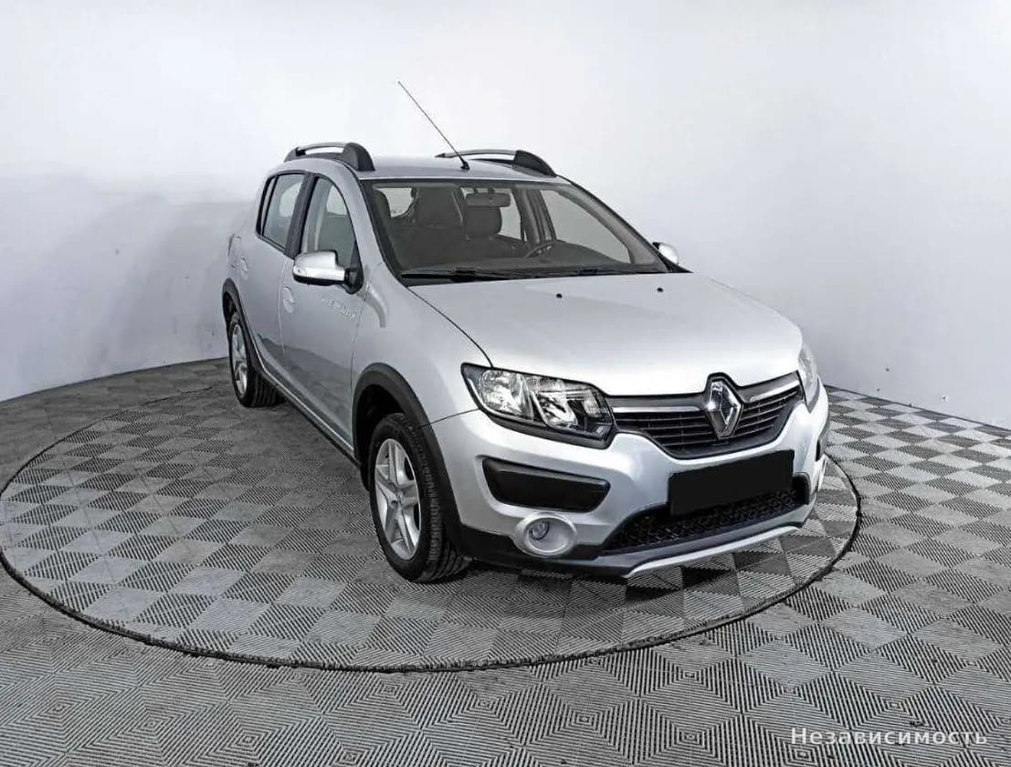 Renault Sandero 2017 с пробегом — фото 3