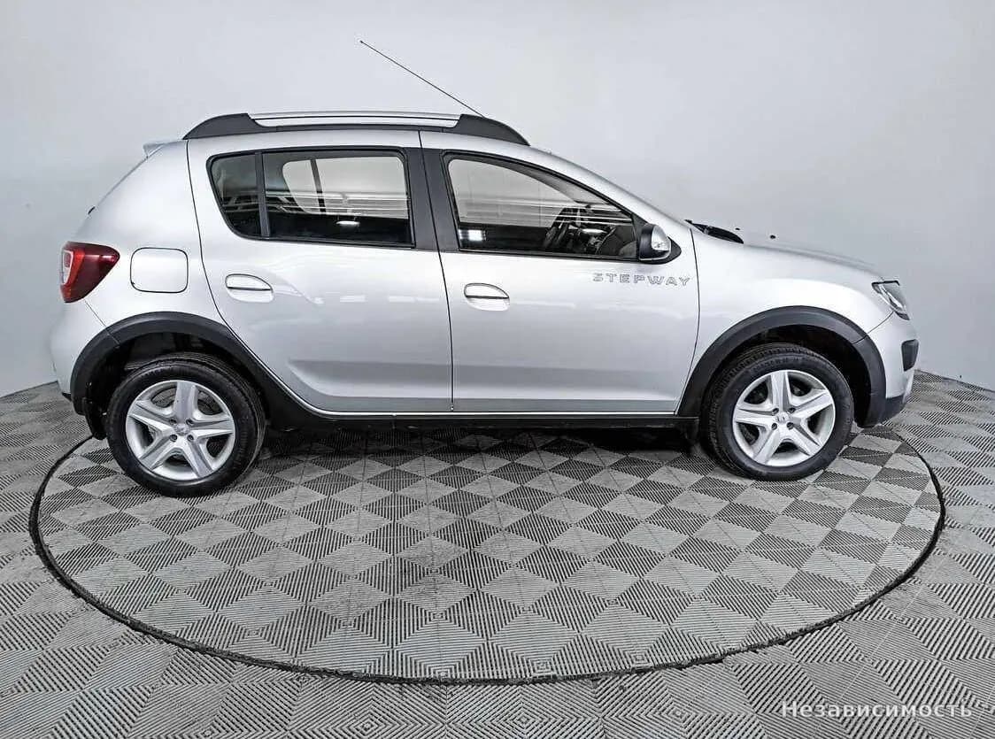 Renault Sandero 2017 с пробегом — фото 4