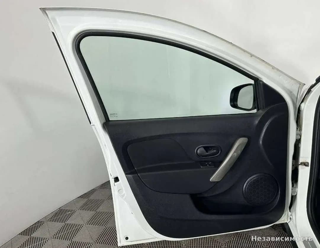 Renault Sandero 2019 с пробегом — фото 8