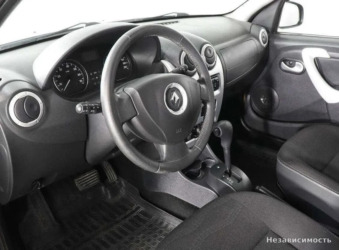 Renault Sandero 2013 с пробегом — фото 5