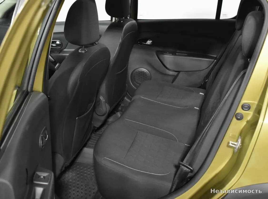 Renault Sandero 2016 с пробегом — фото 9