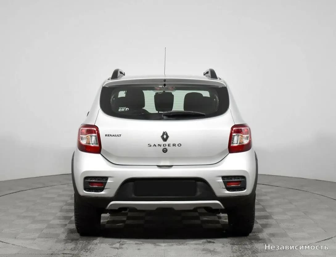 Renault Sandero 2016 с пробегом — фото 6