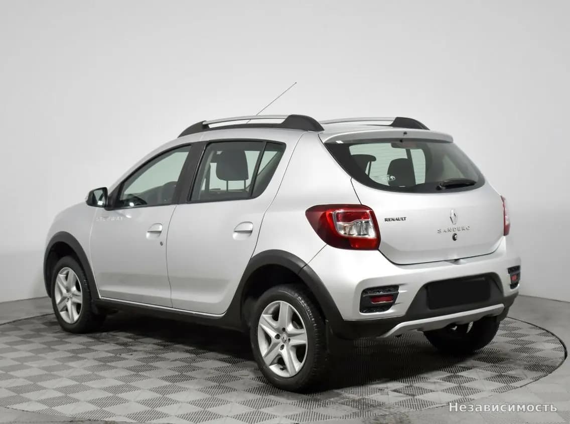 Renault Sandero 2016 с пробегом — фото 7