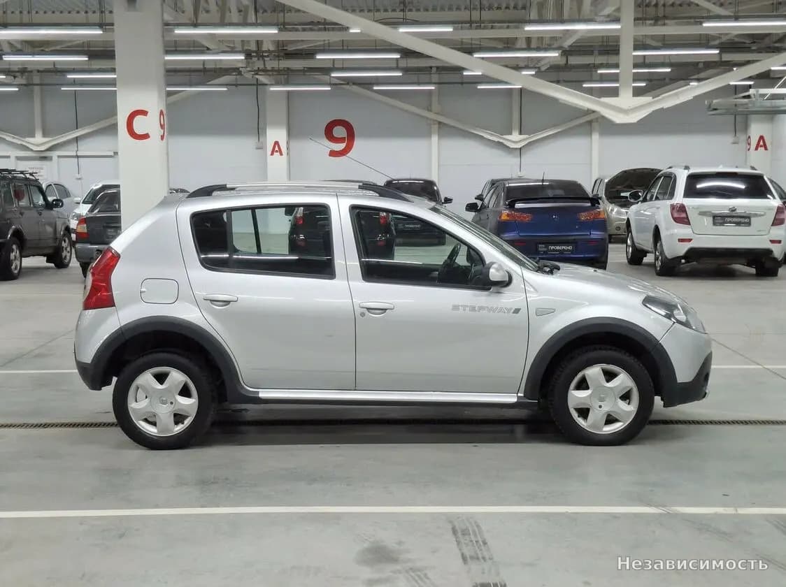 Renault Sandero 2013 с пробегом — фото 4