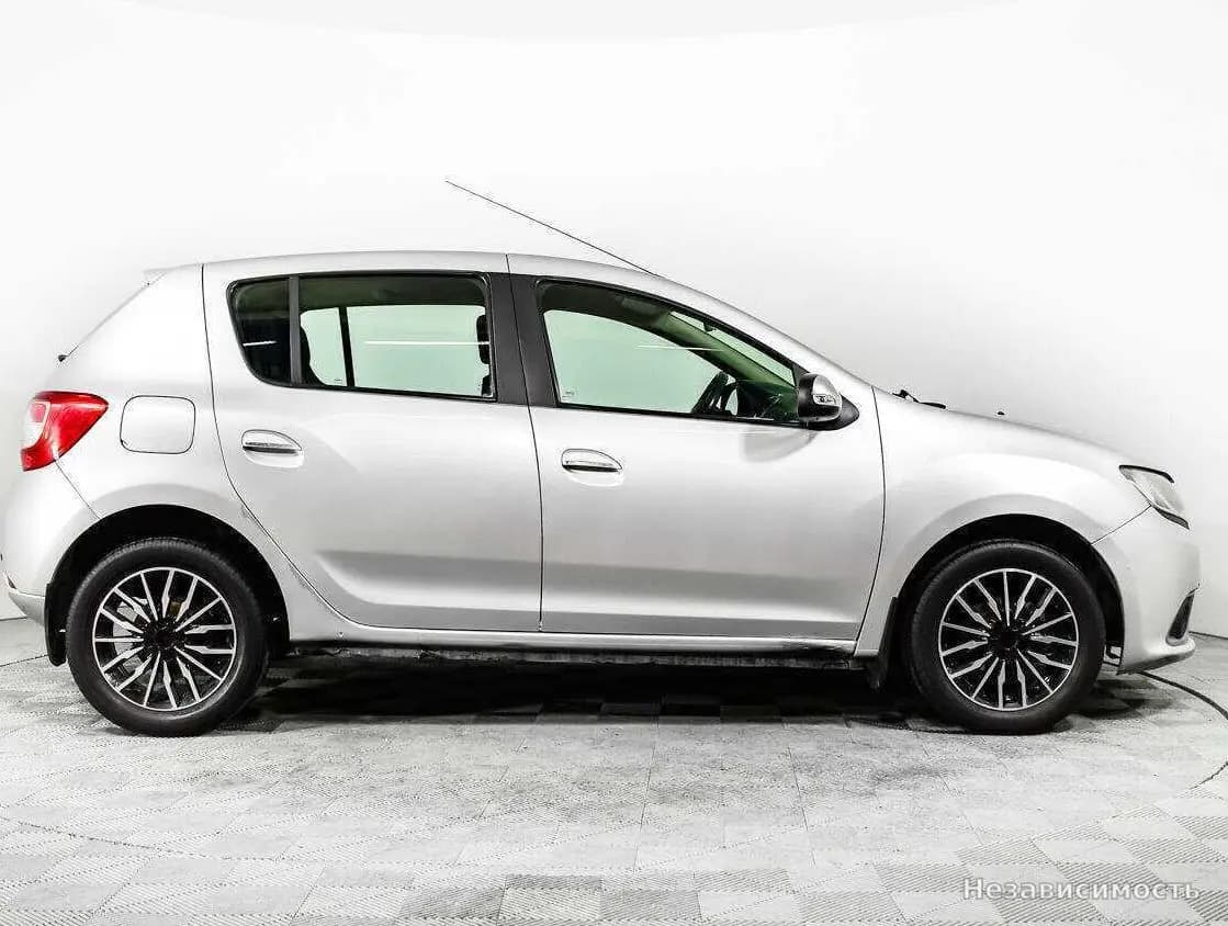 Renault Sandero 2015 с пробегом — фото 4