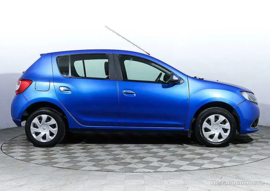 Renault Sandero 2016 с пробегом — фото 3