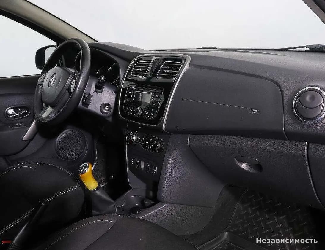 Renault Sandero 2016 с пробегом — фото 8