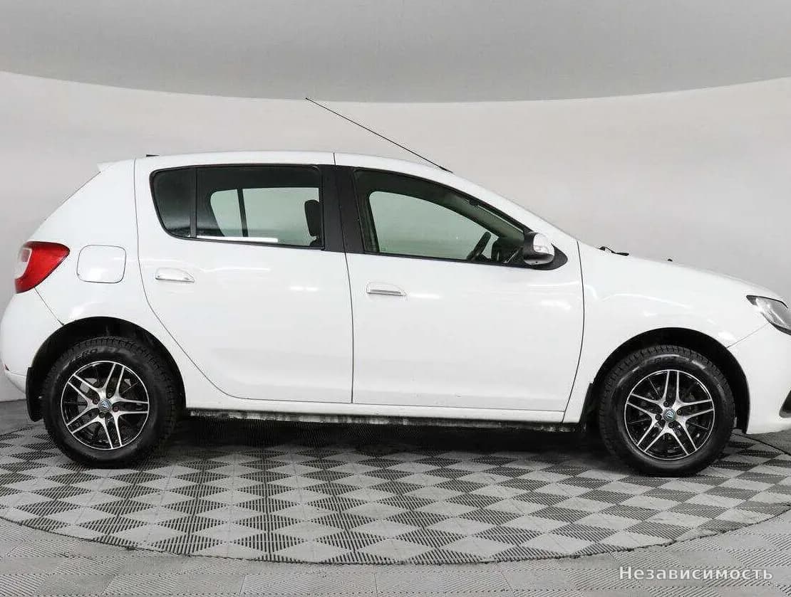 Renault Sandero 2014 с пробегом — фото 4