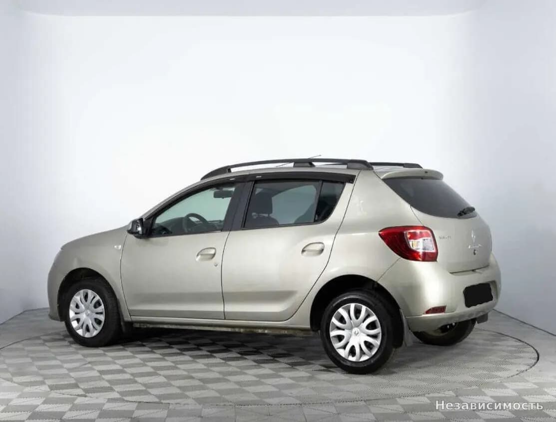 Renault Sandero 2015 с пробегом — фото 7