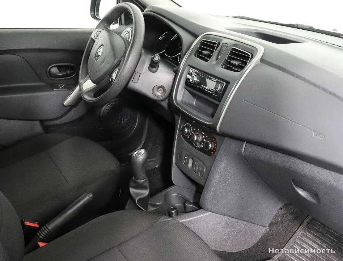 Renault Sandero 2015 с пробегом — фото 9