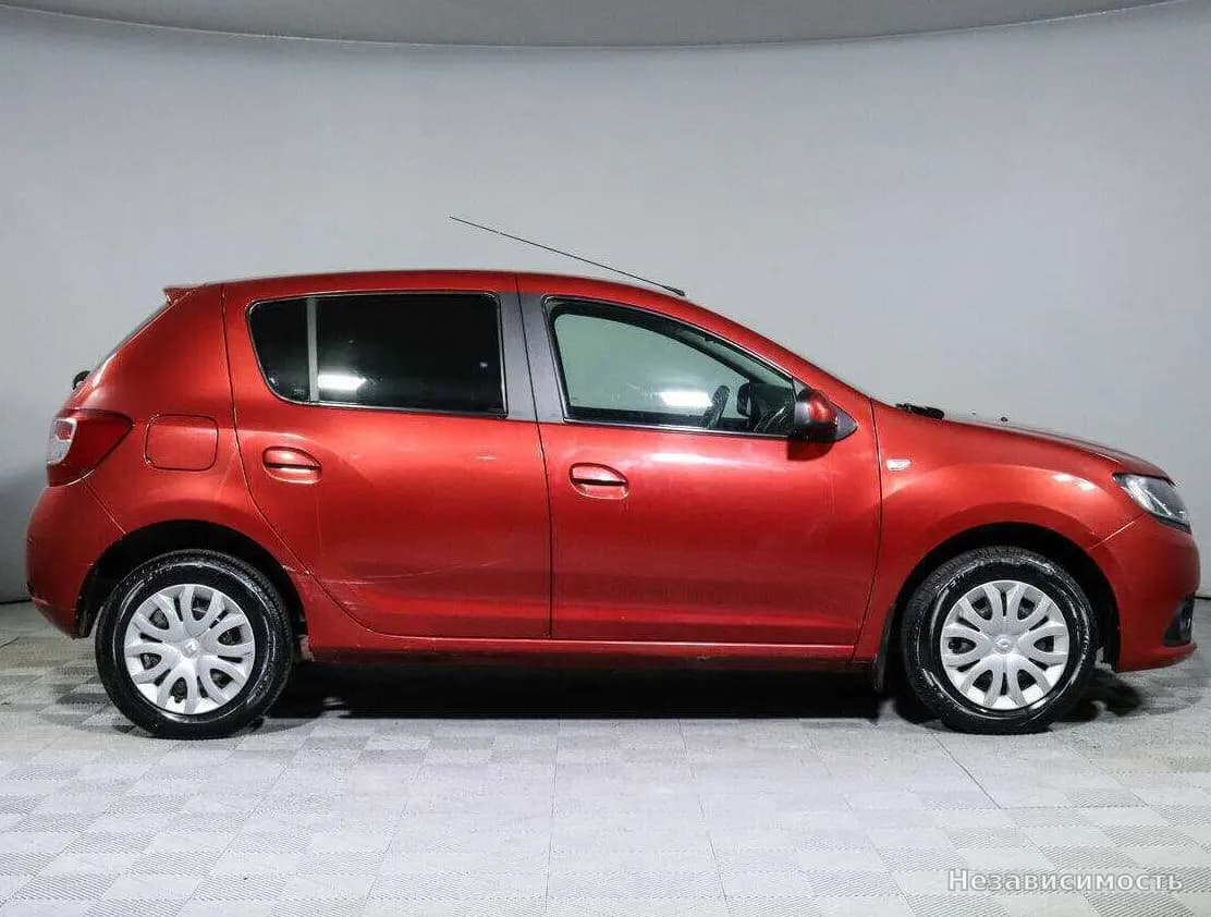 Renault Sandero 2015 с пробегом — фото 4