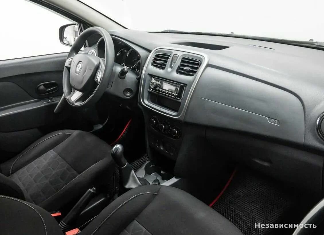 Renault Sandero 2017 с пробегом — фото 7
