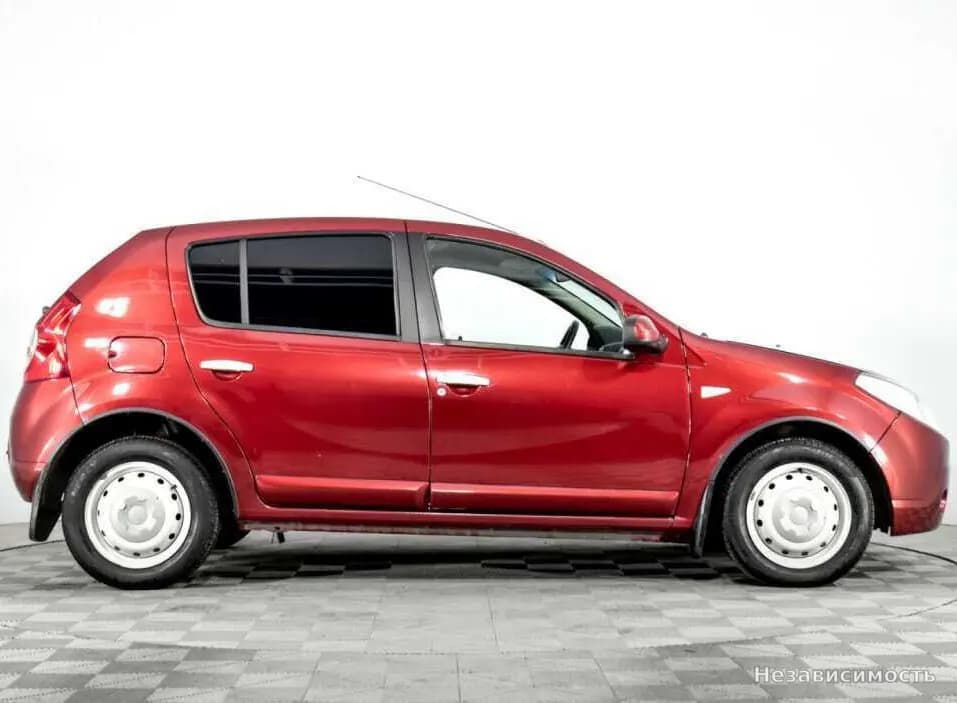 Renault Sandero 2012 с пробегом — фото 4
