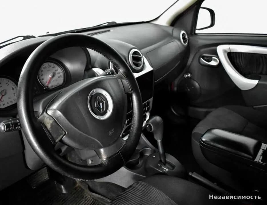 Renault Sandero 2012 с пробегом — фото 9
