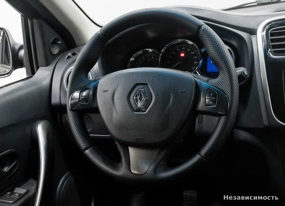 Renault Sandero 2016 с пробегом — фото 10