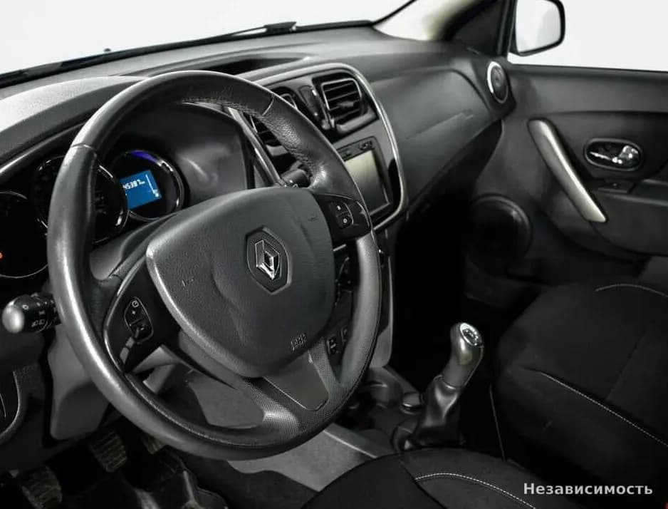 Renault Sandero 2017 с пробегом — фото 9