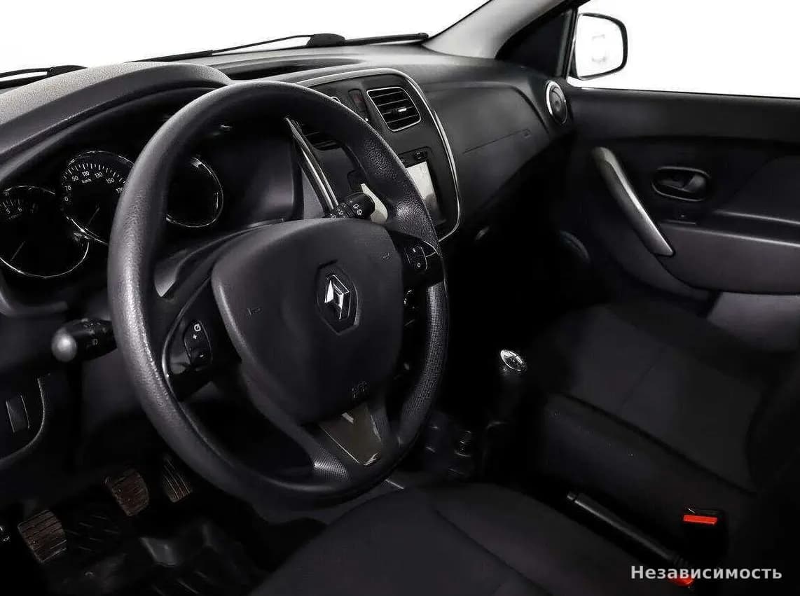 Renault Sandero 2015 с пробегом — фото 9