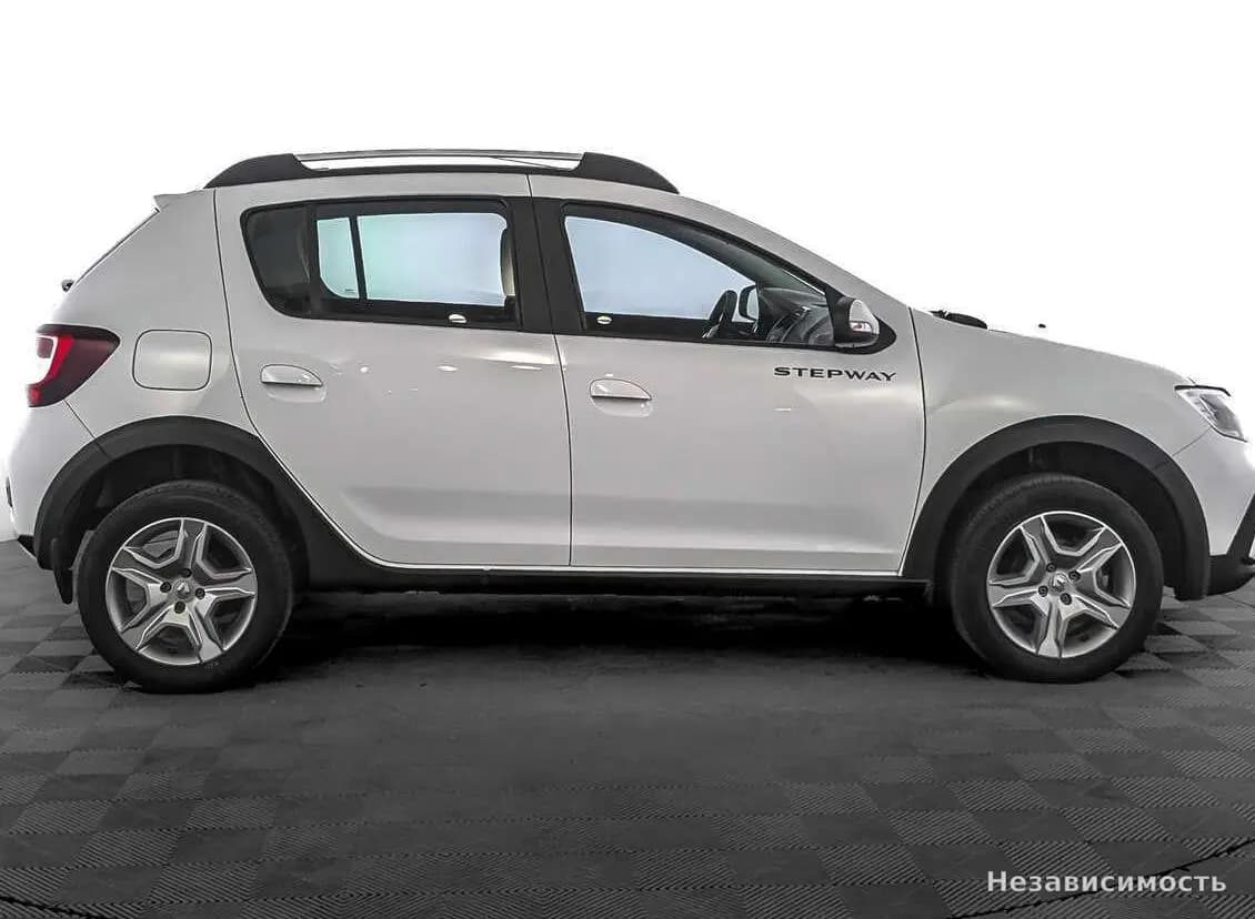 Renault Sandero 2022 с пробегом — фото 4