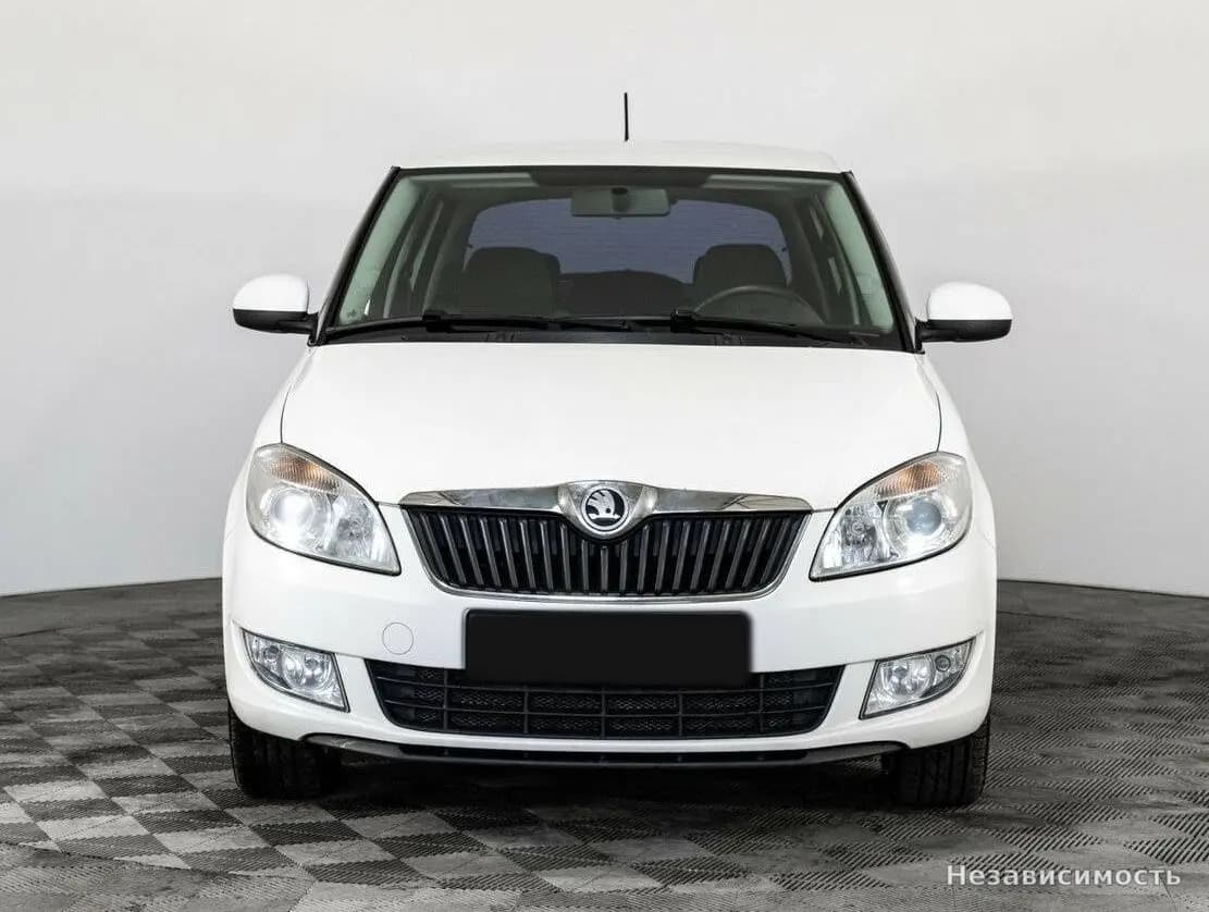 Skoda Fabia 2013 с пробегом — фото 2