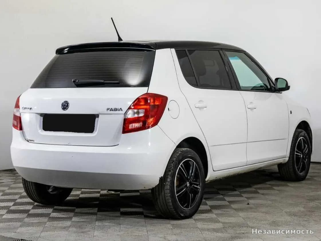 Skoda Fabia 2013 с пробегом — фото 5